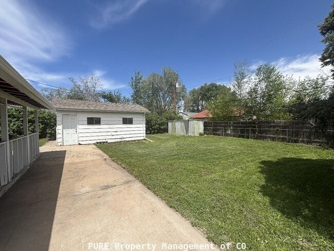 Building Photo - 1040 N Harlan St