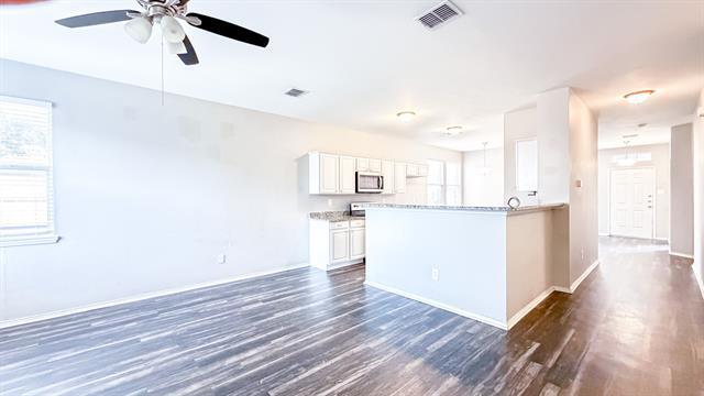 Building Photo - 1515 Creek Springs Dr
