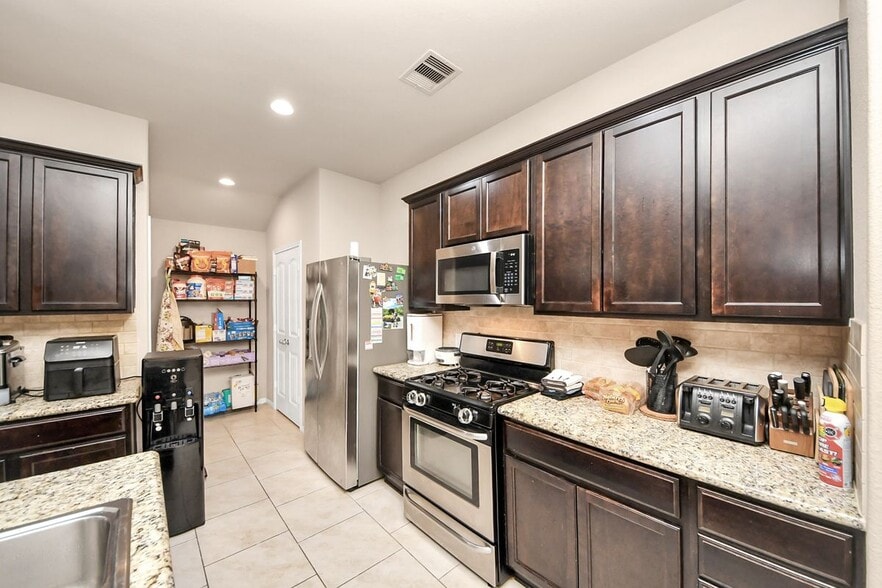 Building Photo - 29210 Jarvis Bay Pass