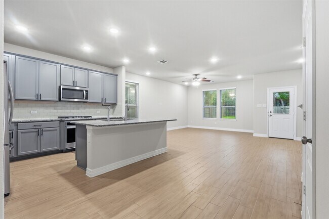 Building Photo - 119 Buttonwood Ct