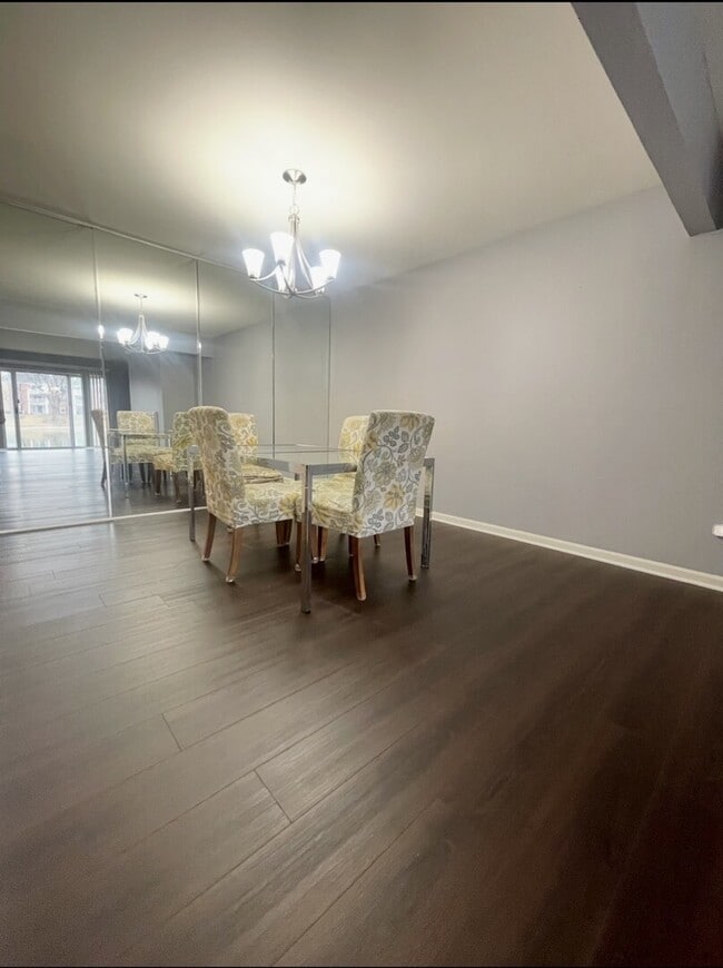 Building Photo - 5501 Carriage Way Dr