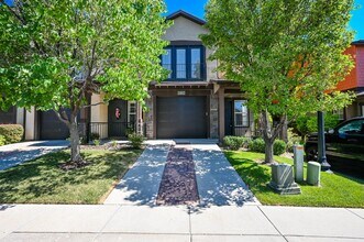 Building Photo - Stunning Row End Townhome In Excellent Loc...