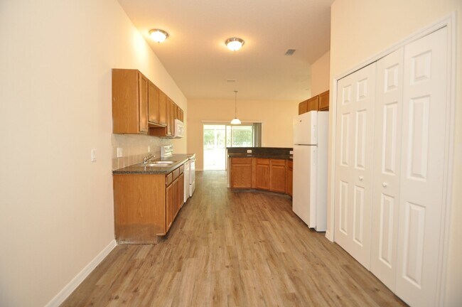 Building Photo - 2 STORY-3/3/1 DUPLEX