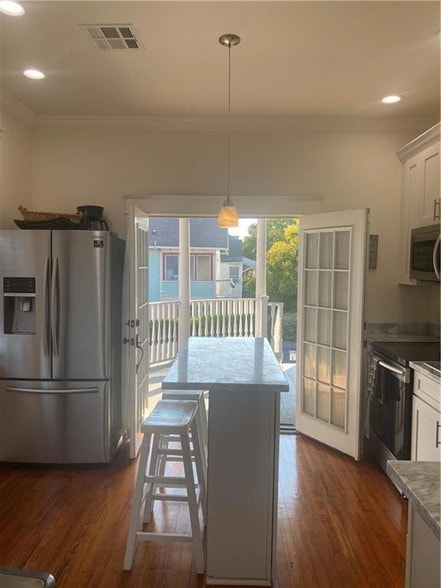 Building Photo - 3910 Canal St