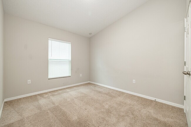 Building Photo - 13011 Pennybrook Dr