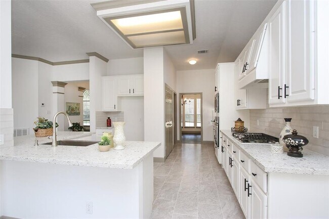 Primary Photo - 5522 Island Breeze Dr