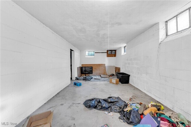 Building Photo - 6151 Wareham Dr