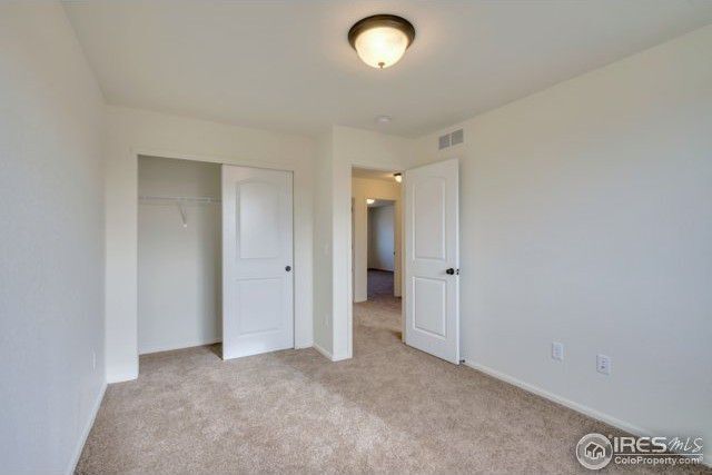 Building Photo - 214 Castle Dr