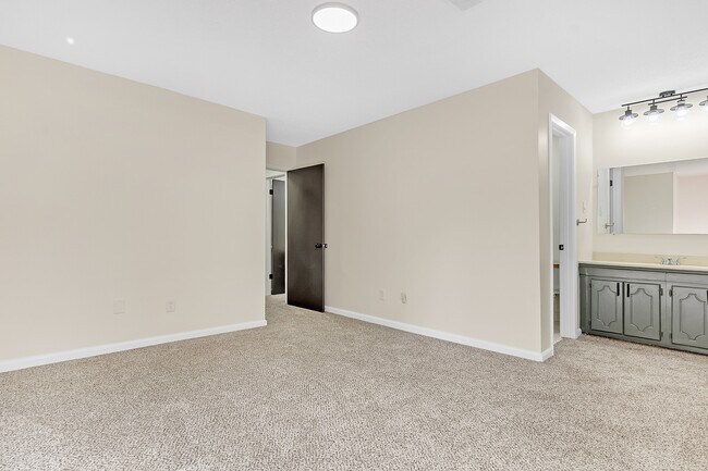 Building Photo - 1838 Quail Park Cir