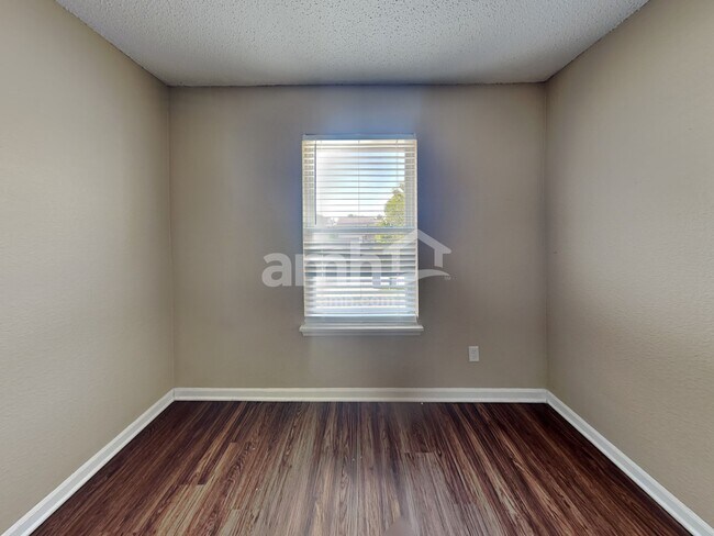 Building Photo - 6031 Draycott Dr