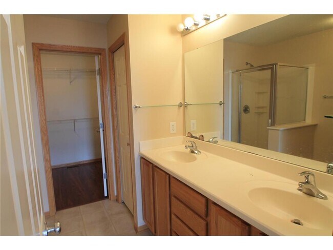 Building Photo - 2495 121st Cir NE