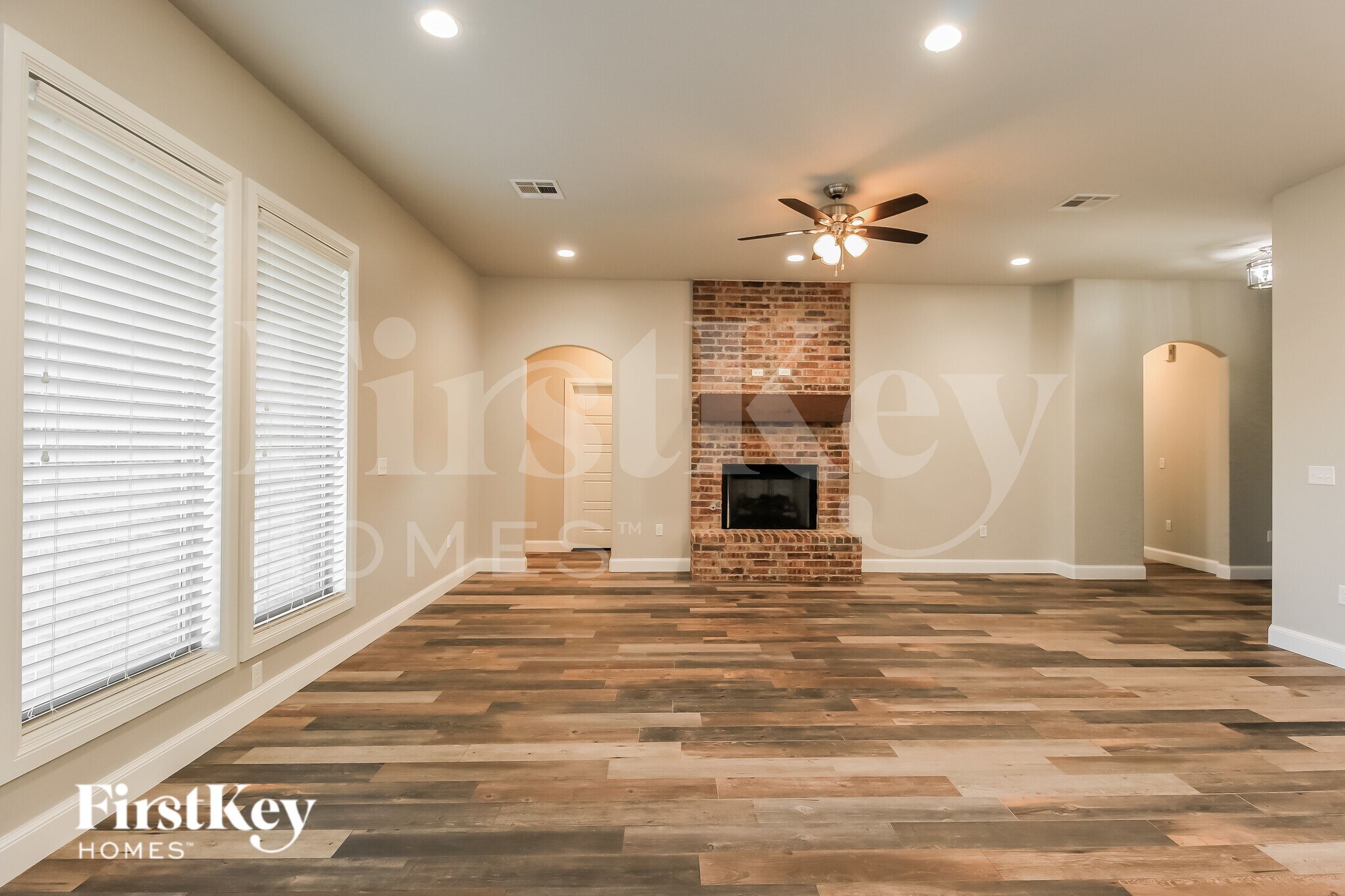 Building Photo - 13904 Hutchinson Pl