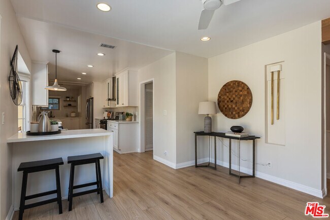 Building Photo - 3544 Gardenia Ave