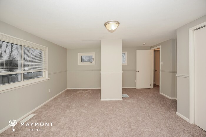 Building Photo - 7064 Barton Dr