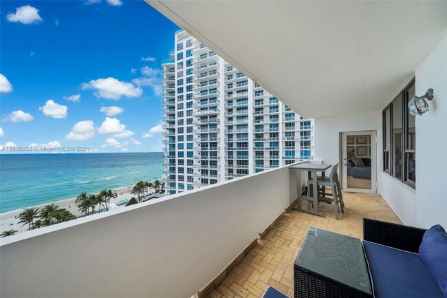 Building Photo - 3505 S Ocean Dr