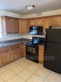 Building Photo - 3 Village Dr