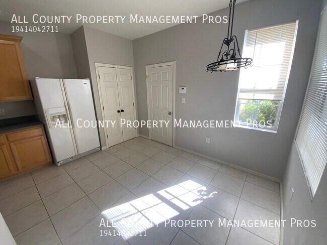 Building Photo - 3429 Parkridge Cir