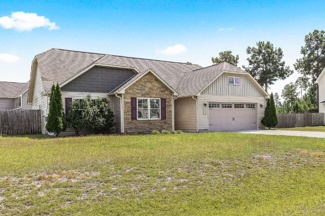 Building Photo - Charming 3- Bedroom home in Bradford Estates!