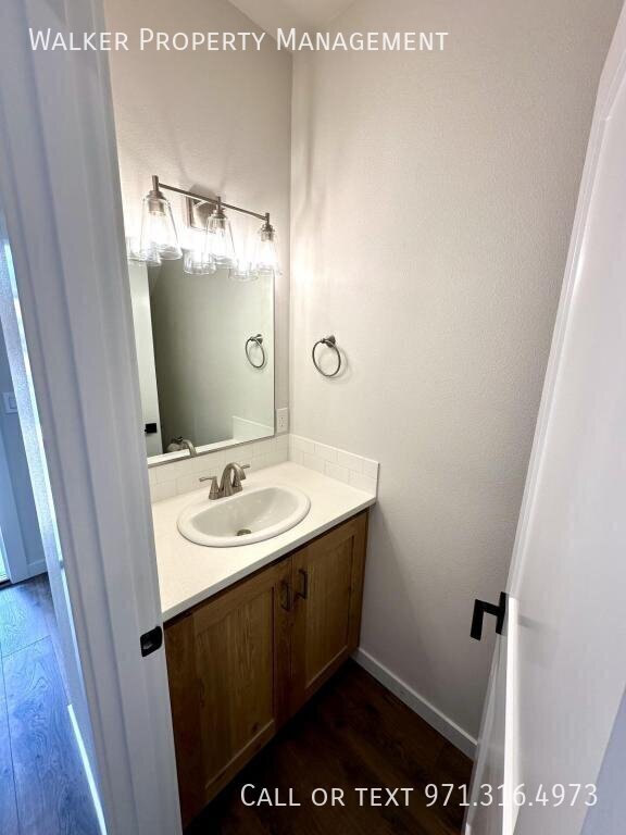Building Photo - 1019 E Rork Ct