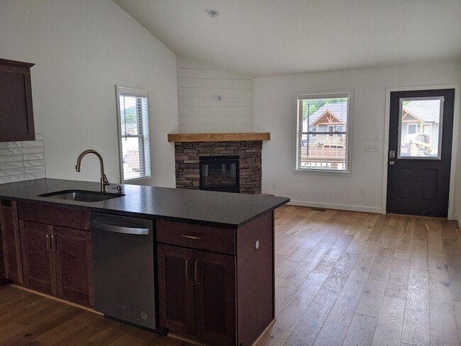 Building Photo - 162 Morgan Pl