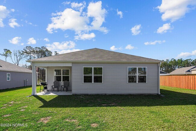 Building Photo - 1561 Pleasant Holw Ct SE