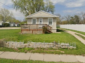 Building Photo - 1321 Army Post Rd