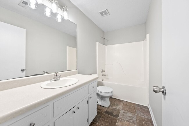 Building Photo - Lexington Drive -209