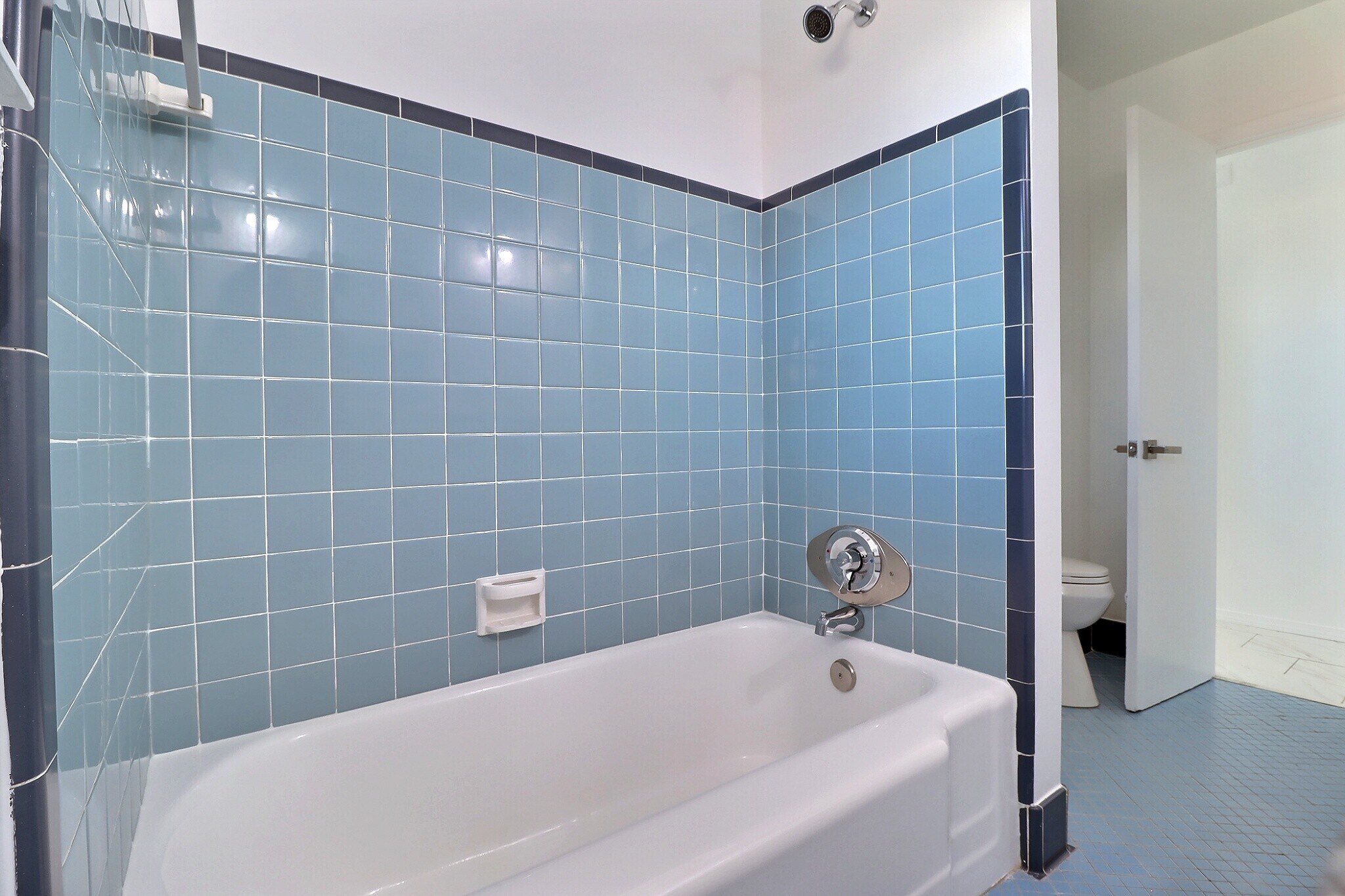 Building Photo - 5115 E 17th St