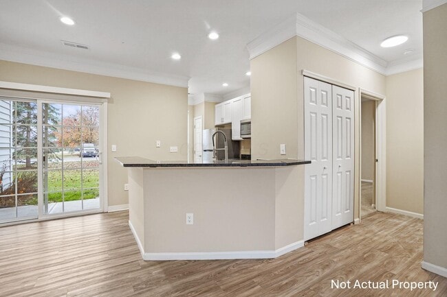 Building Photo - 5080 Vail Pine Pl