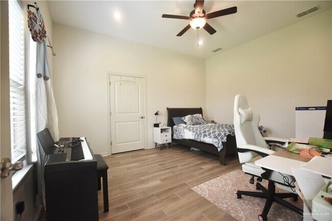 Building Photo - 14216 Madrid Falls Ln