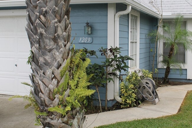 Primary Photo - 1209 Ocean Dunes Cir