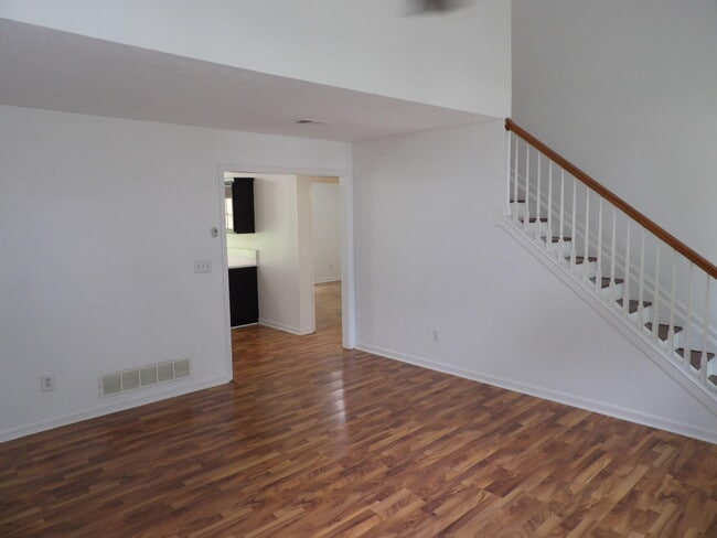 Building Photo - 1217 Colorado Rd
