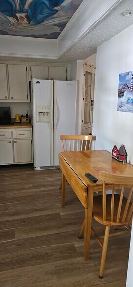 Building Photo - 6215 Green View Cir