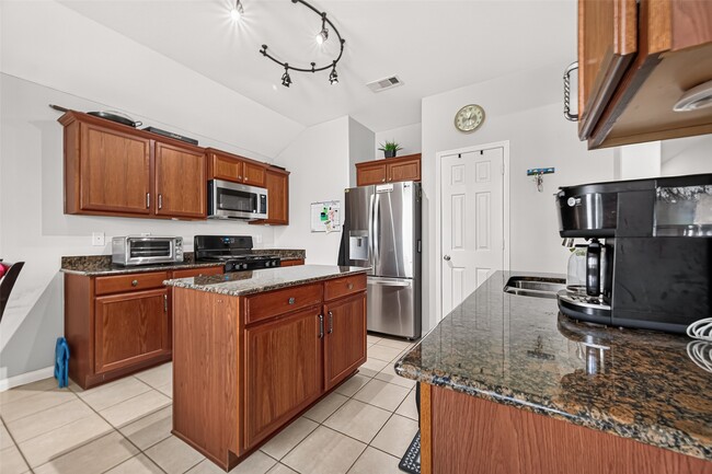 Building Photo - 16123 Duck Tail Ln