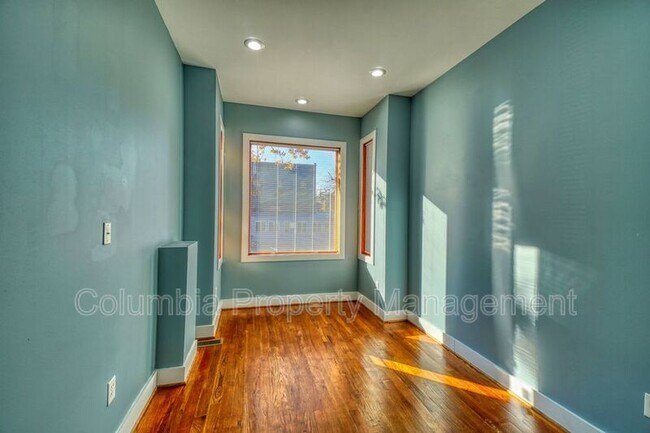 Building Photo - 1553 9th St NW