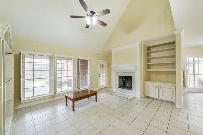 Building Photo - 1706 Galleon Oaks Dr