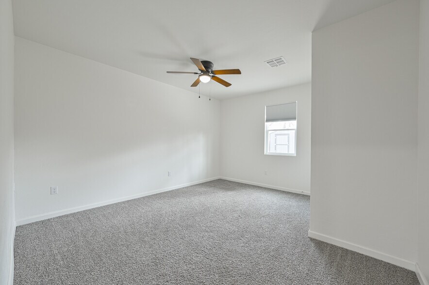 Building Photo - 4330 Granger St
