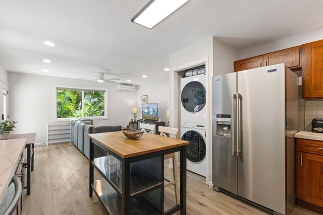 Building Photo - Heart of Ala Moana | W/D, AC, Free Parking