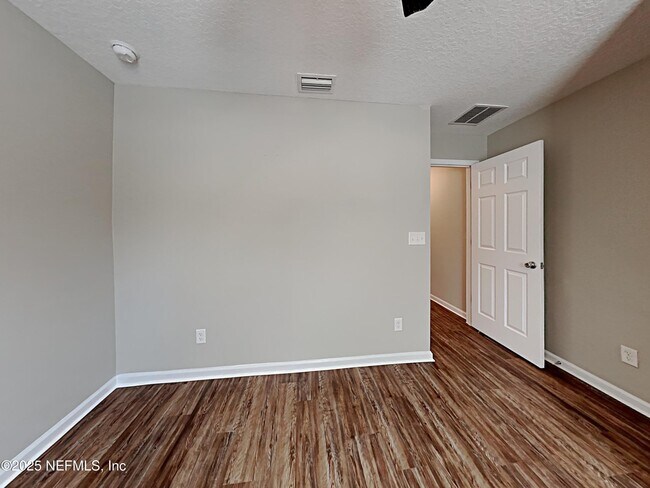 Building Photo - 12667 Sheffield Walk Ln