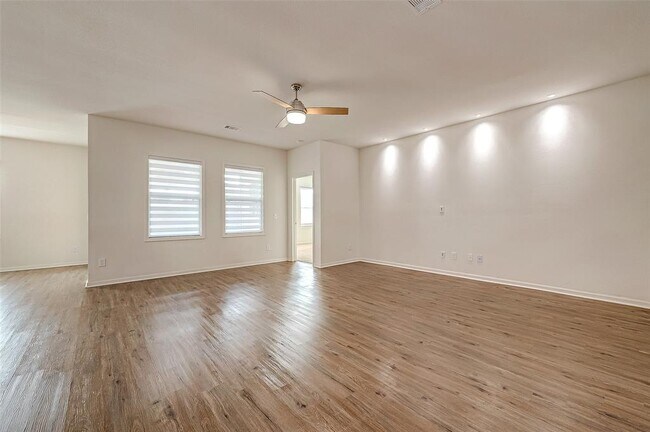 Building Photo - 1017 White Birch Ln