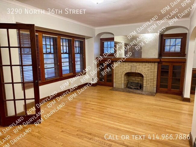 Building Photo - Charming 2-Bedroom Lower Duplex with Moder...