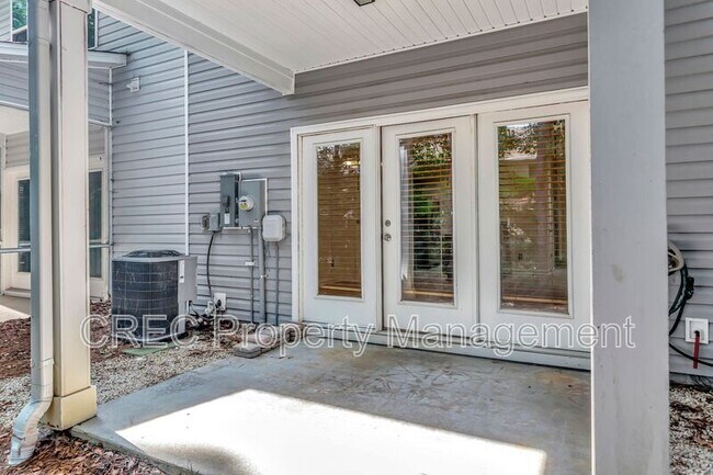 Building Photo - 140 Buchanan Cir