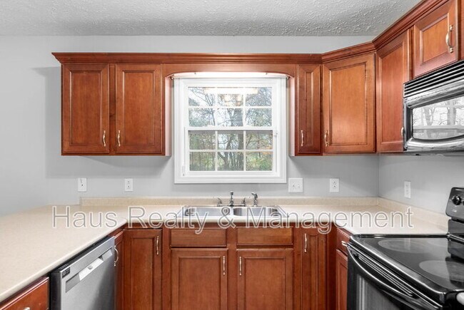 Building Photo - 1626 Autumn Dr