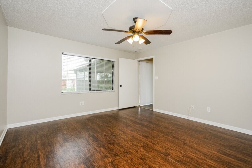 Building Photo - 1125 Covington St