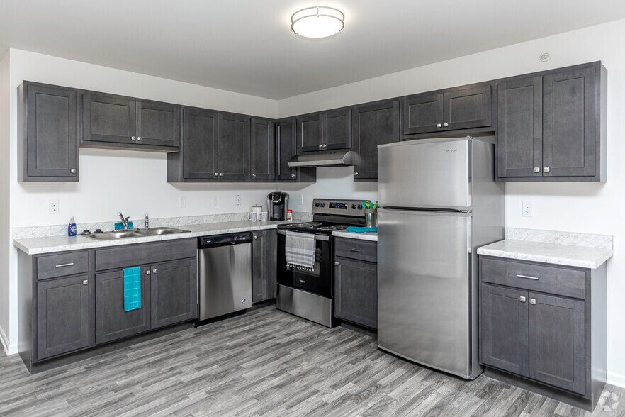 Sterling Troy Apartments 34400 Dequindre Rd Sterling Heights MI 48310