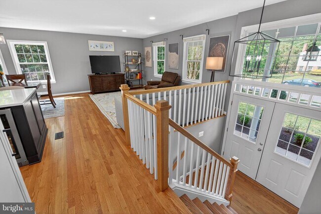 Building Photo - 9801 Meadow Valley Dr