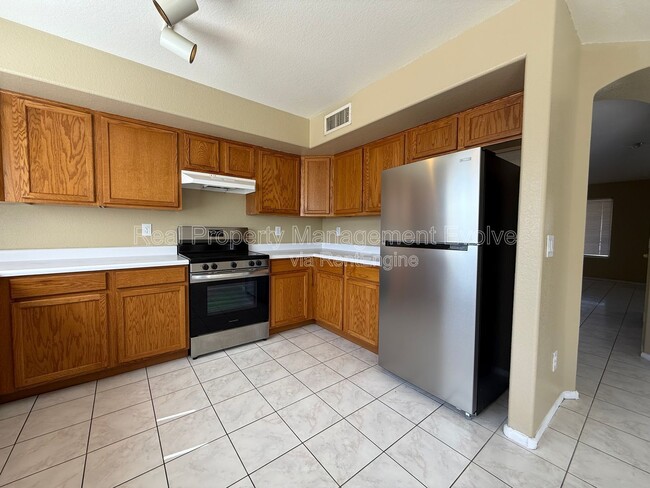 Building Photo - 12539 W Medlock Dr