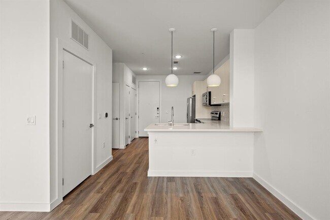 Building Photo - 6324 N Lamar Blvd