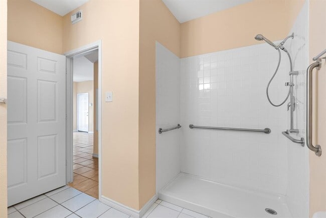Building Photo - 2450 Wickersham Ln