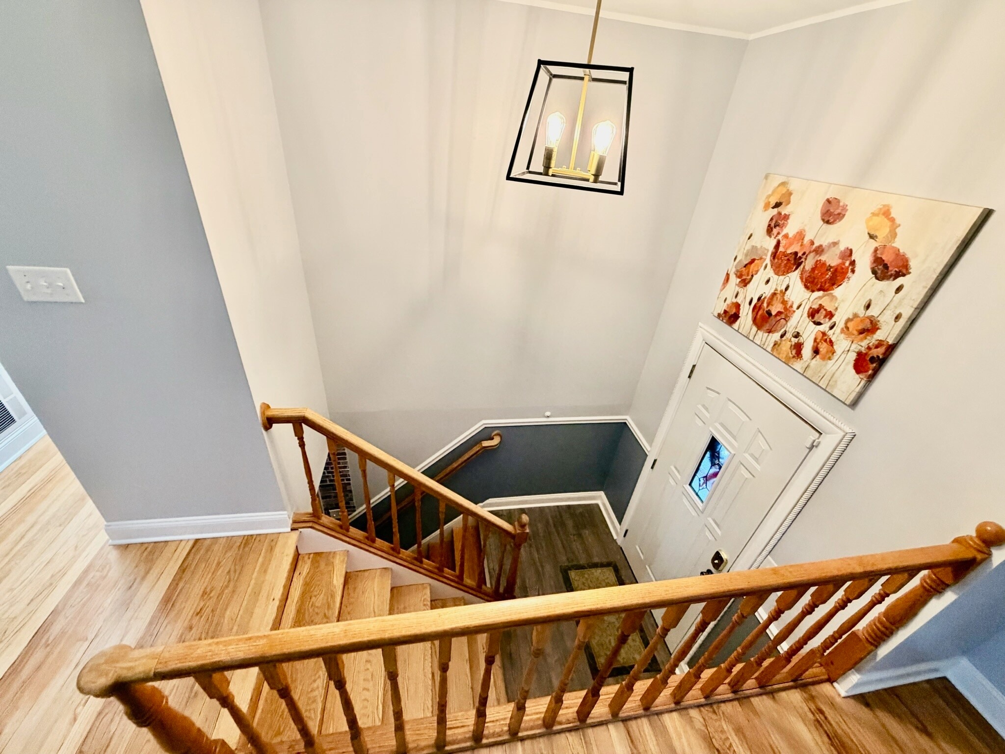 Entry-foyer - 256 S Dillwyn Rd